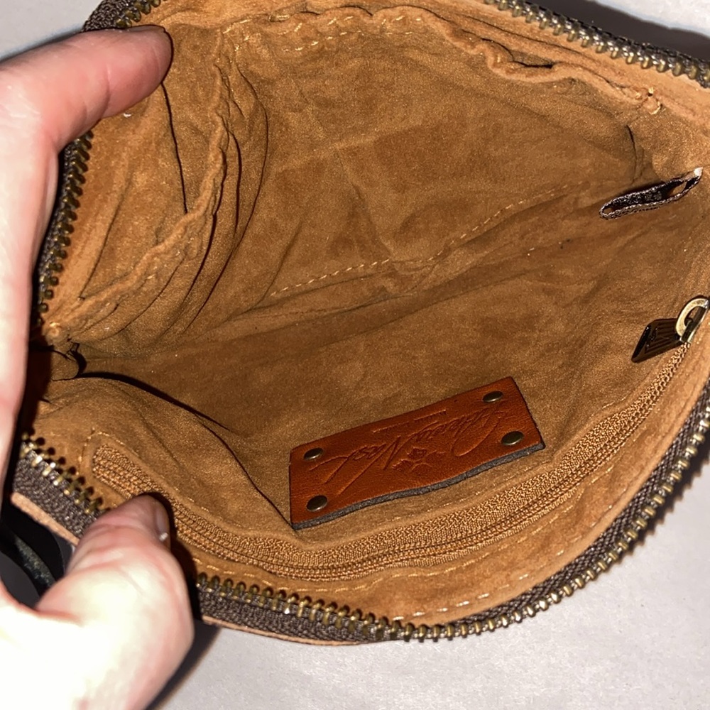 LOW START Patricia Nash EUC XL Wristlet/Clutch - Picture 6 of 13